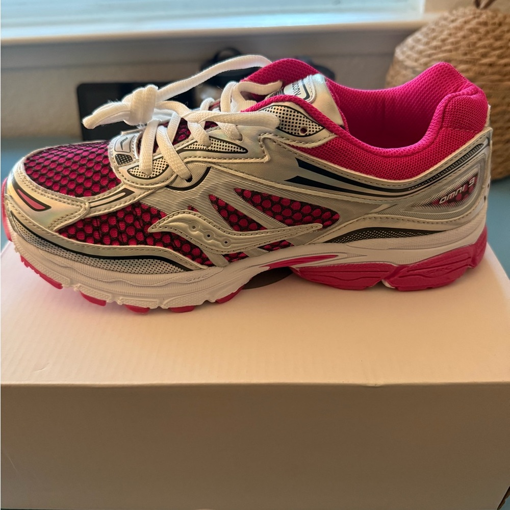 Saucony Women's Athletic Shoes in Pink and White